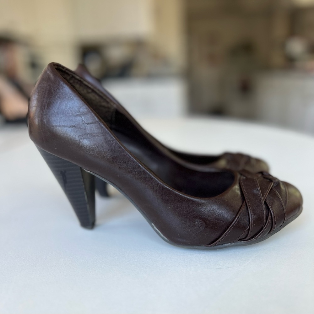 Cherish pumps size 8